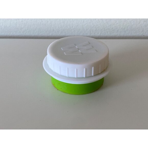 WeightWatchers BPA-Free White & Green Food Storage Containers W/ Lids & Divider - Picture 14 of 16